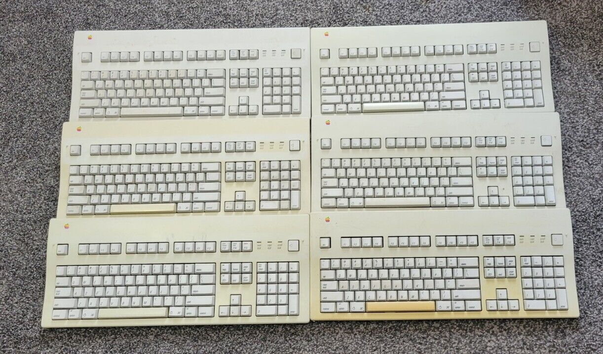 Lot 6 - Apple Extended Keyboard II for Macintosh Desktop Bus Vintage M3501