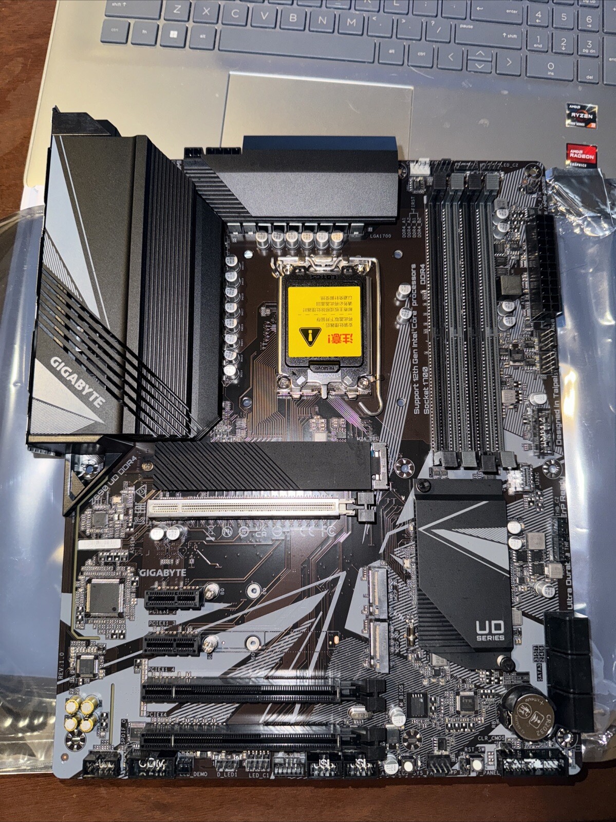 GIGABYTE Z690 UD DDR4 LGA 1700 ATX Intel 12th Gen Z690 ATX Motherboard GIGABYTE Z690 UD DDR4 LGA 1700 ATX Intel 12th Gen Z690 ATX Motherboard