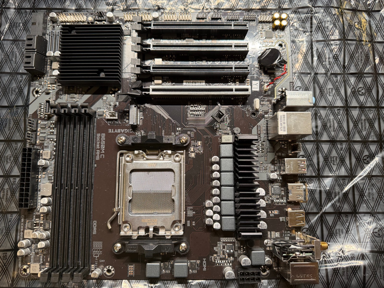 PARTS ONLY - Gigabyte B650M C WiFi Motherboard - PARTS ONLY AS-IS PARTS ONLY - Gigabyte B650M C WiFi Motherboard - PARTS ONLY AS-IS