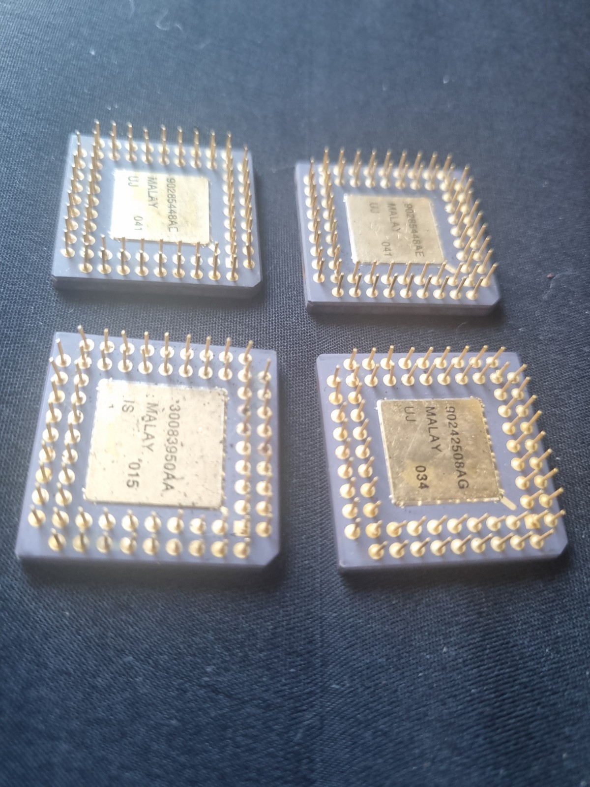 pack of 8 Intel A80387DX-25 Coprocessor i387DX 25MHz FPU Ceramic Gold Pins SX104 pack of 8 Intel A80387DX-25 Coprocessor i387DX 25MHz FPU Ceramic Gold Pins SX104