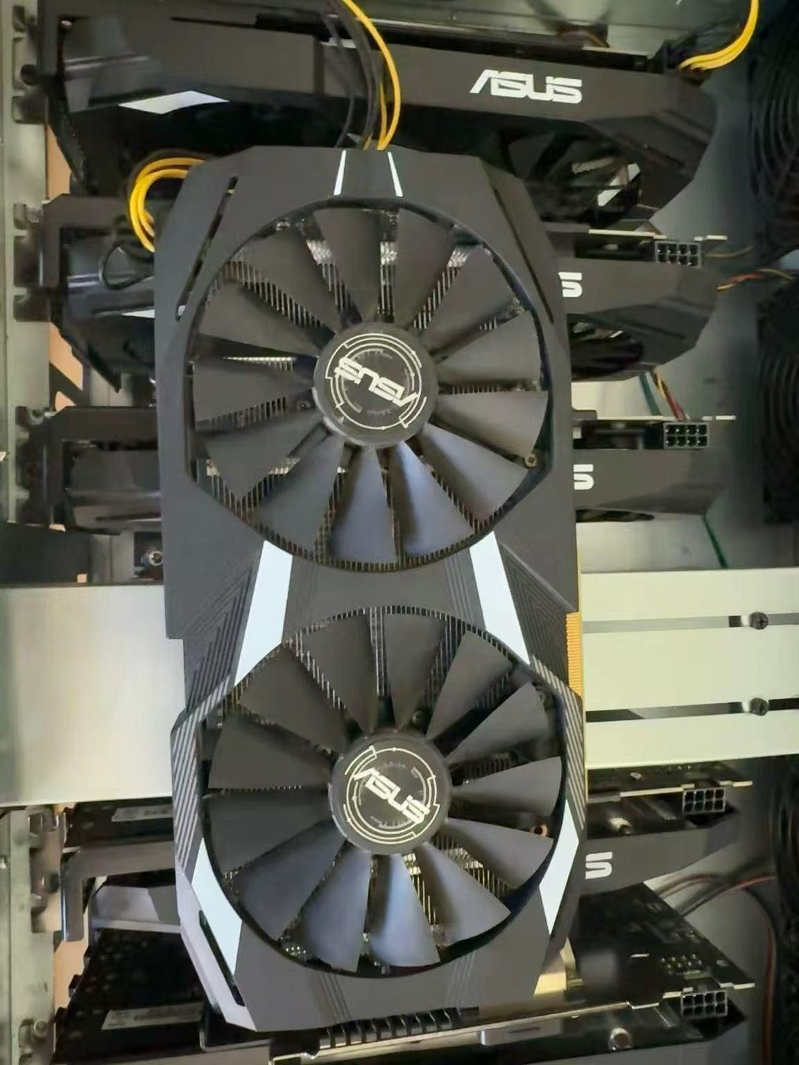 ASUS AMD Radeon RX 580 8GB GDDR5 Gaming Graphics Card ASUS AMD Radeon RX 580 8GB GDDR5 Gaming Graphics Card
