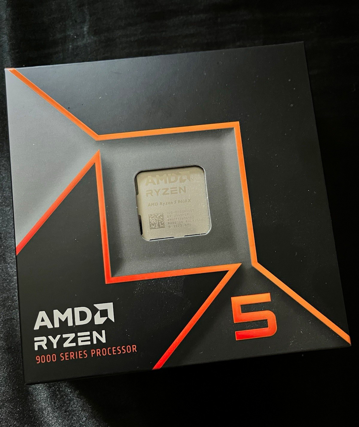 AMD Ryzen 5 9600X 6-Core/12-Thread Socket AM5 3.9GHz CPU 6MB/32MB