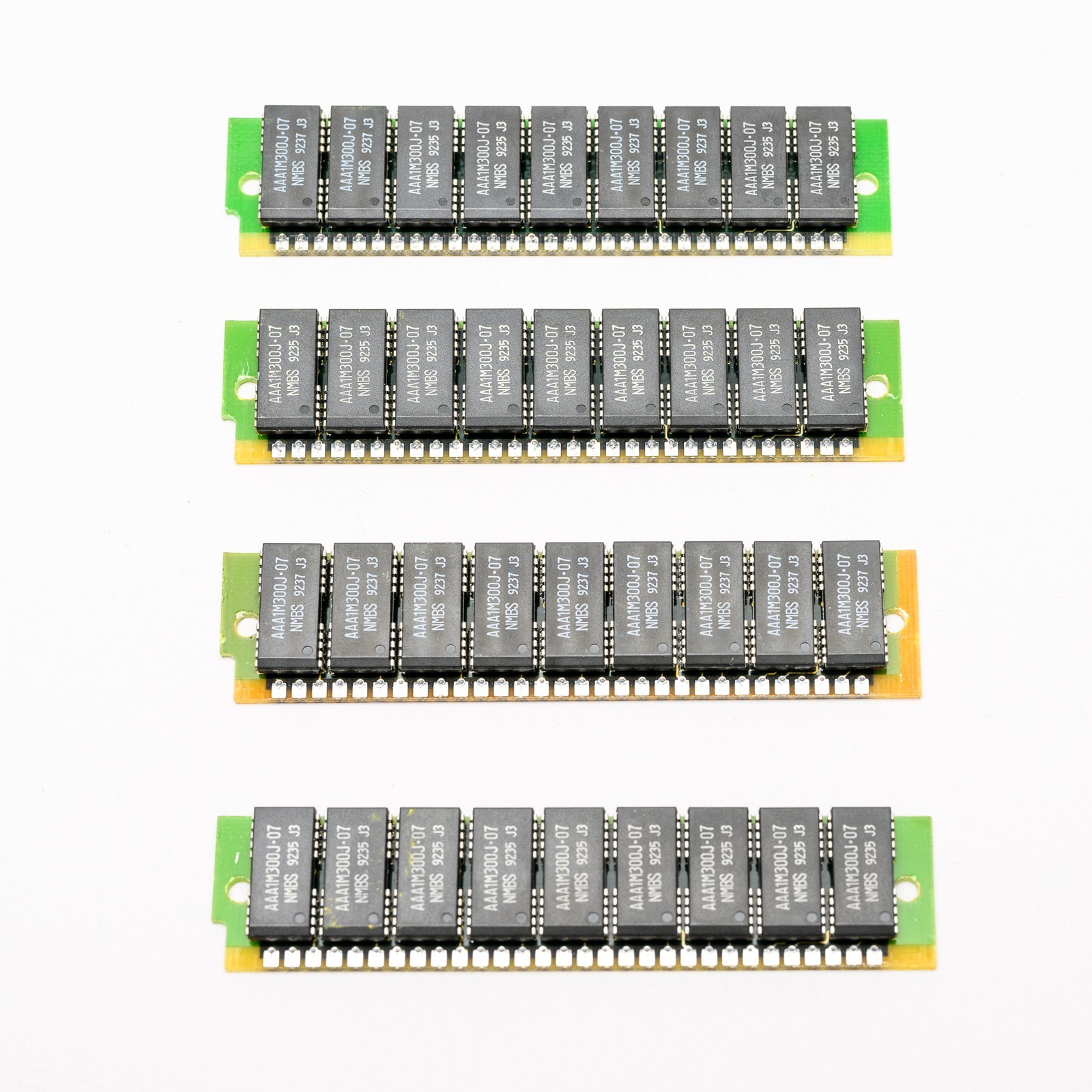 4MB (4x 1MB) NMB Technologies 30-Pin 9-chip 70ns Parity SIMM Set for Old Mac 4MB (4x 1MB) NMB Technologies 30-Pin 9-chip 70ns Parity SIMM Set for Old Mac