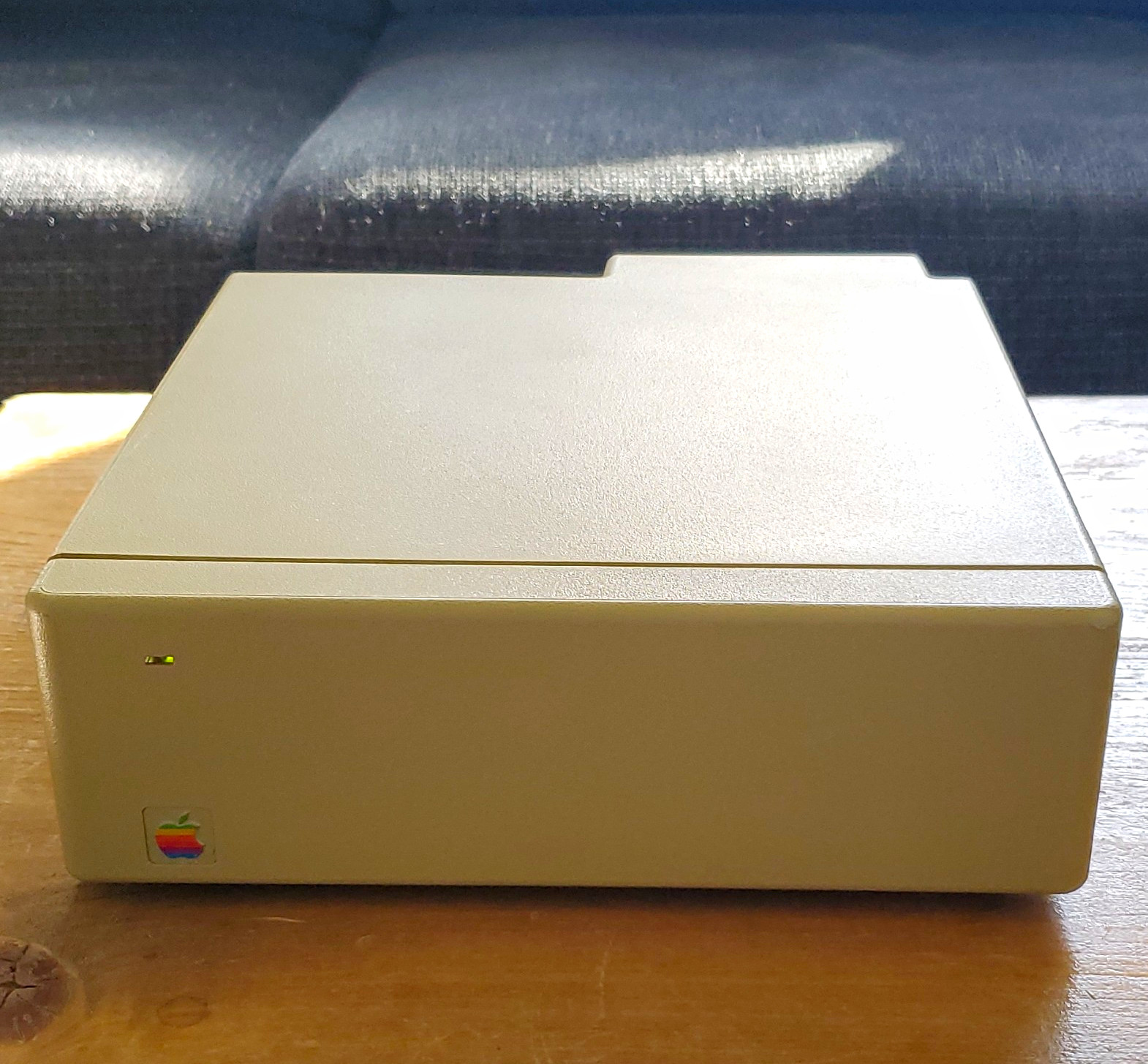 WORKING vintage Macintosh Hard Disk 20MB SCSI M0135 WORKING vintage Macintosh Hard Disk 20MB SCSI M0135