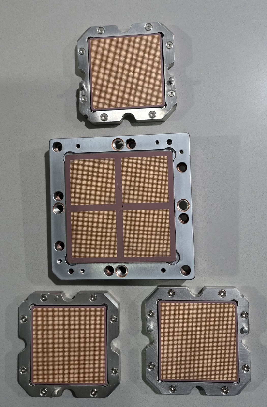 IBM MCM CPUs LOT OF 4. ONE LARGE 3 MEDIUM Gold Recovery IBM MCM CPUs LOT OF 4. ONE LARGE 3 MEDIUM Gold Recovery