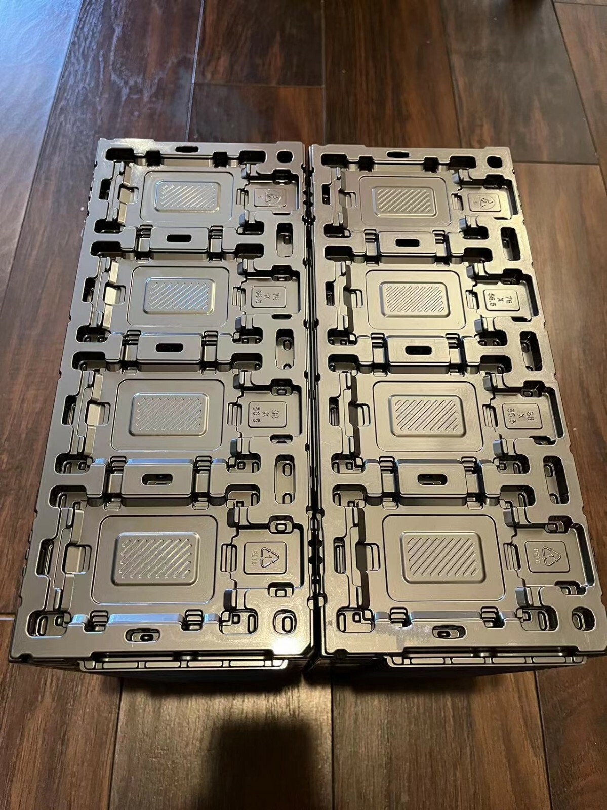 20 PCS 4-CPU SERVER Processor INTEL GOLD PLATINUM CPU Xeon TRAY HOLDER 500313730 20 PCS 4-CPU SERVER Processor INTEL GOLD PLATINUM CPU Xeon TRAY HOLDER 500313730