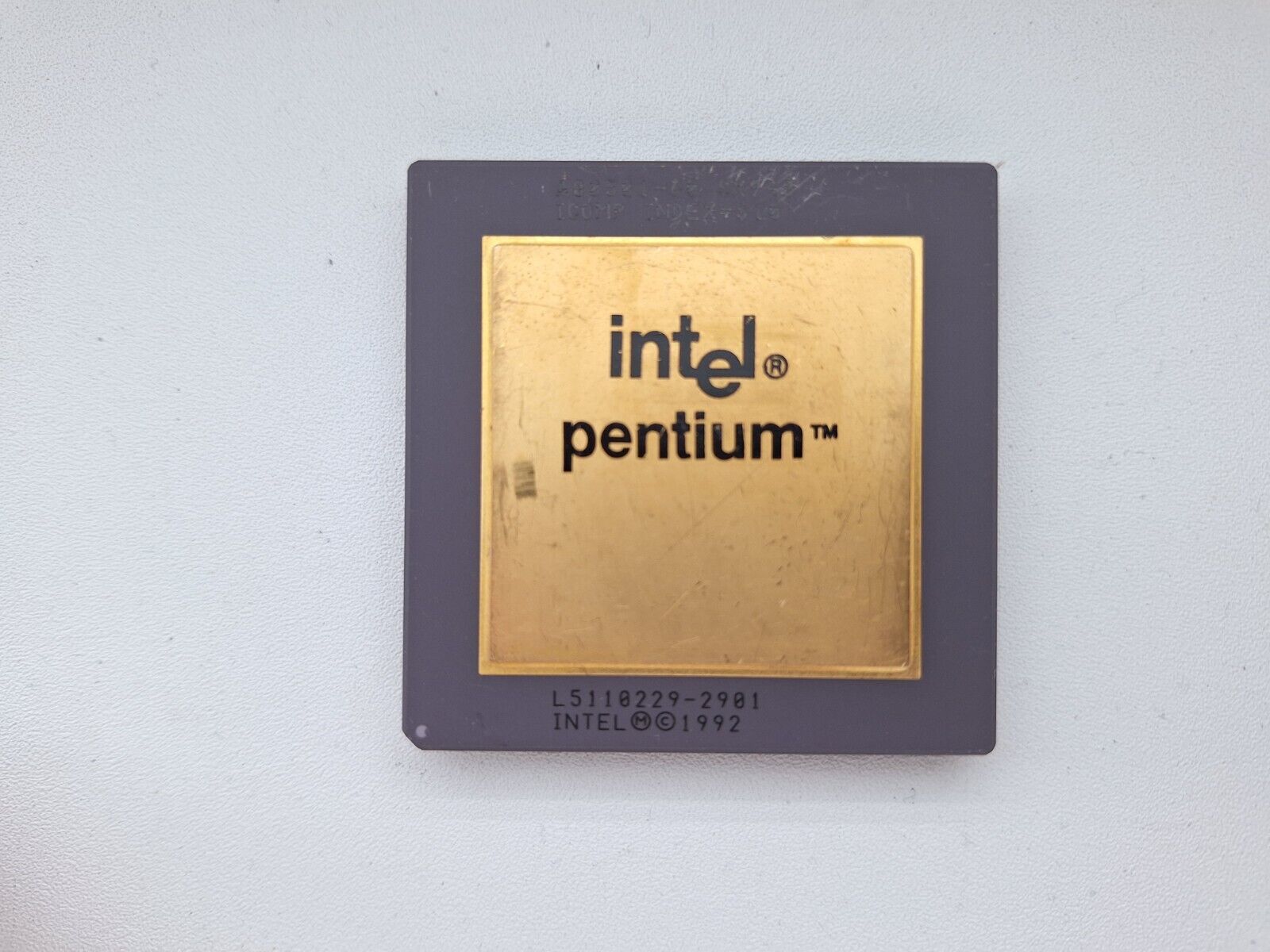 Intel Pentium 60 A80501-60 SX948 no FDIV bug vintage CPU GOLD