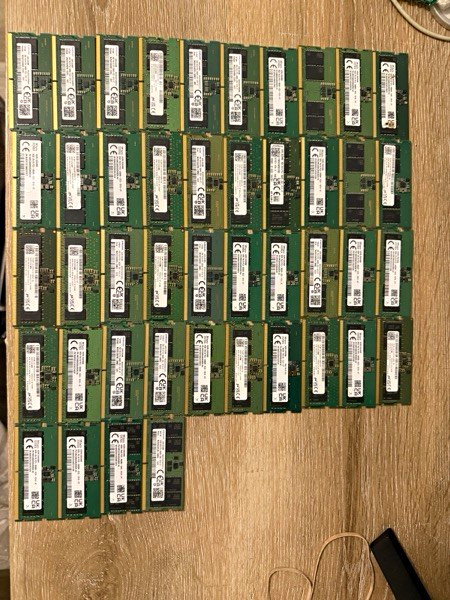 LOT OF 44 DDR5 SODIMM Mixed Speed and Brands 8GB x42 16GB x1 32GB x 1 LOT OF 44 DDR5 SODIMM Mixed Speed and Brands 8GB x42 16GB x1 32GB x 1