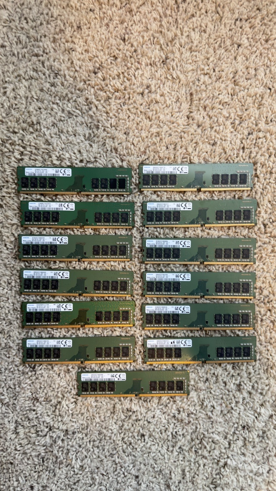 LOT 13 SAMSUNG 8GB 1RX8 PC4-2400T UA2-11 (13x8GB) LOT 13 SAMSUNG 8GB 1RX8 PC4-2400T UA2-11 (13x8GB)