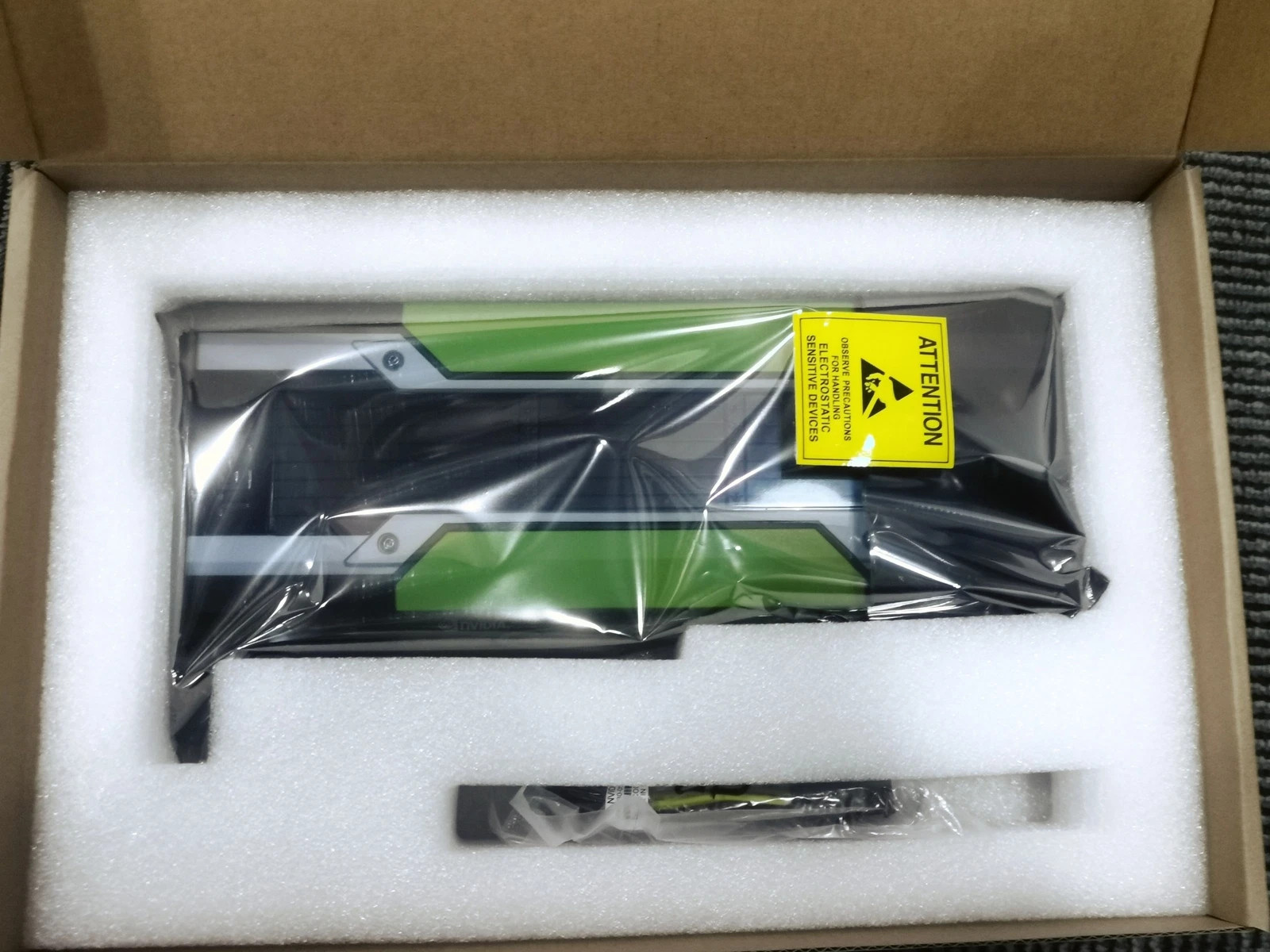 Nvidia Tesla P40 24GB GPU GDDR5 PCI-E 3.0 x16 Accelerator Graphics Card Nvidia Tesla P40 24GB GPU GDDR5 PCI-E 3.0 x16 Accelerator Graphics Card