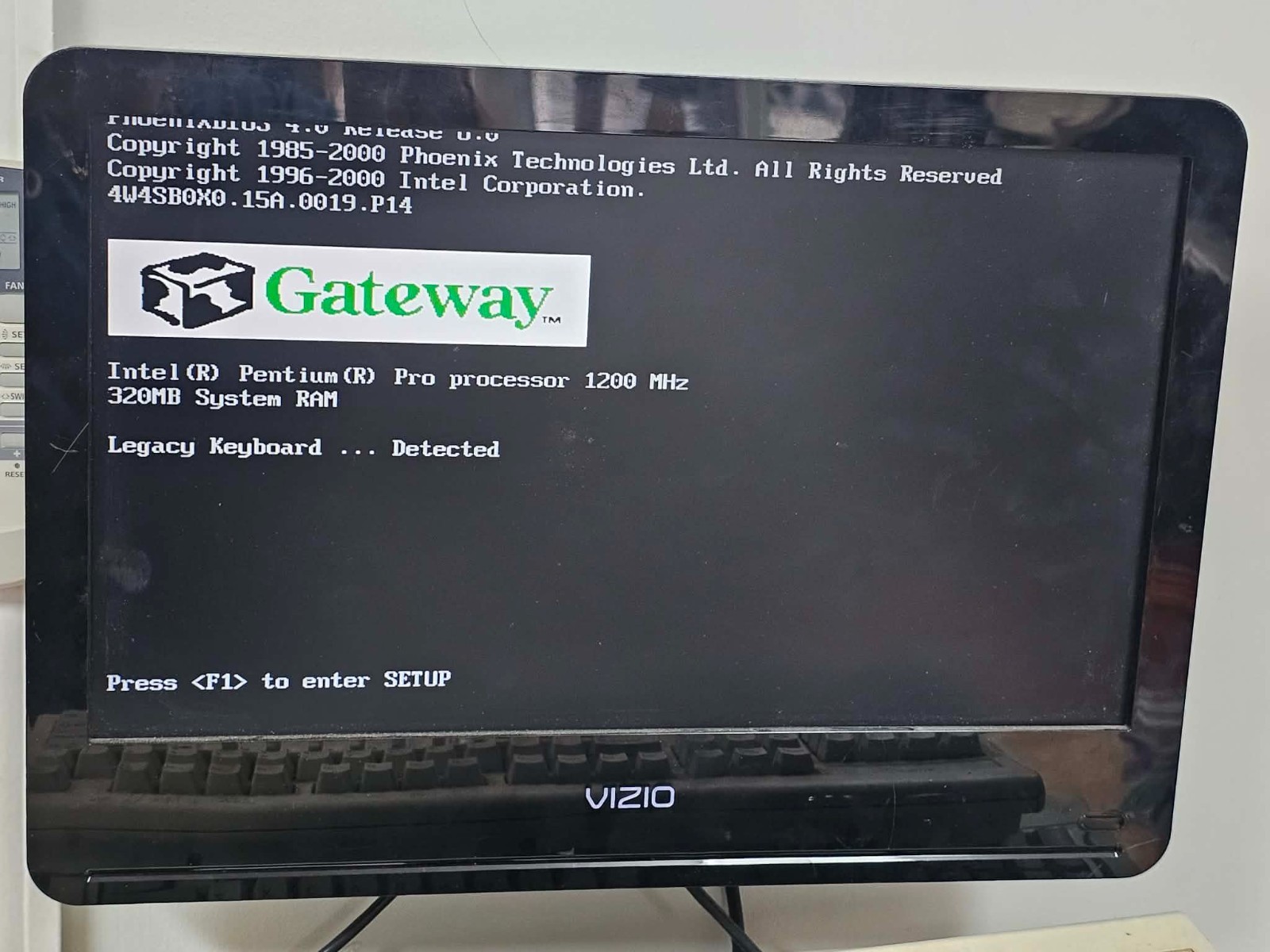 Rare Gateway Intel SE440BX-2 Slot 1 w/PowerLeap PL-iP3/T Tualatin 1.4 CPU & RAM Rare Gateway Intel SE440BX-2 Slot 1 w/PowerLeap PL-iP3/T Tualatin 1.4 CPU & RAM