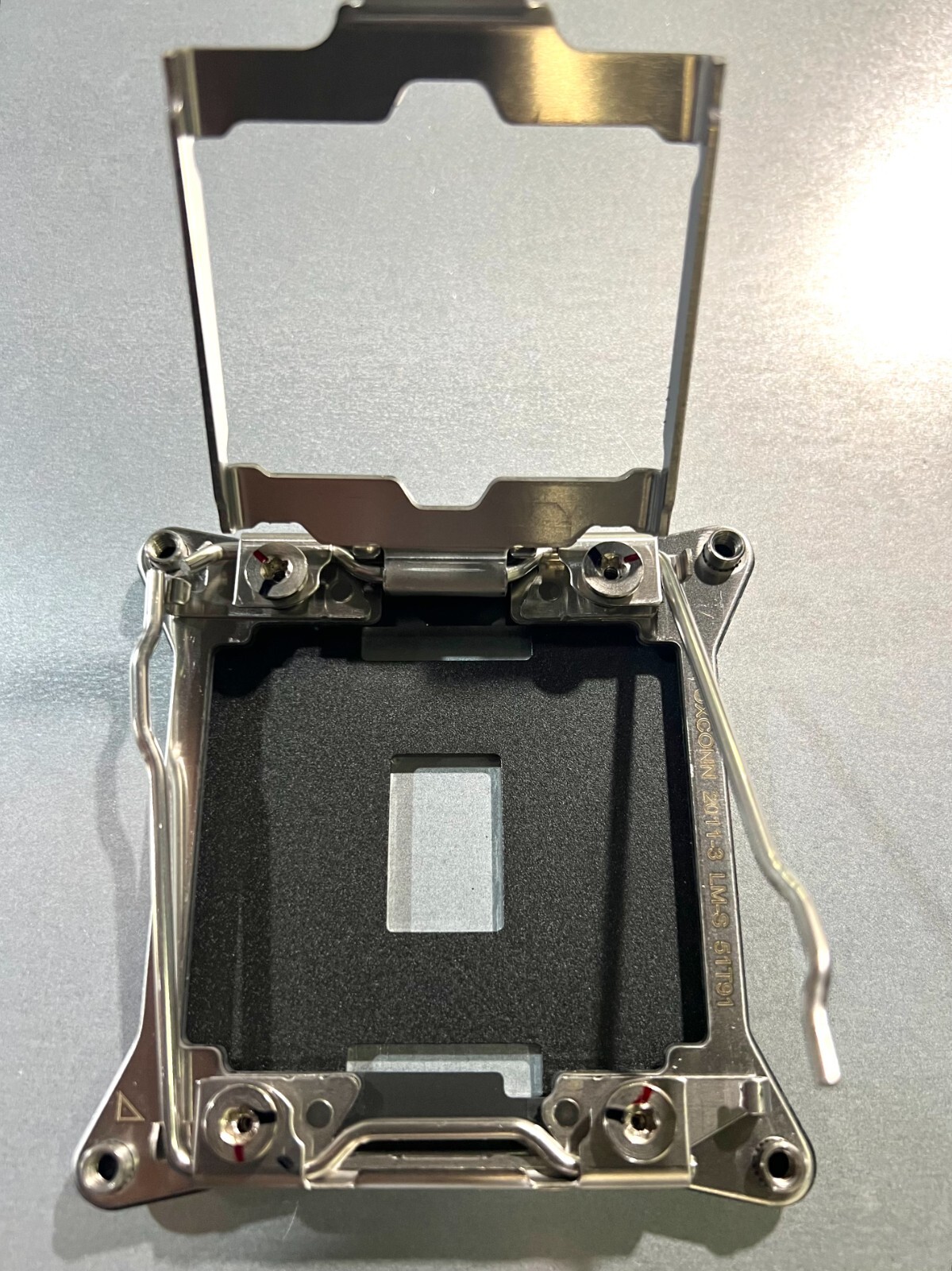 Intel Xeon CPU Mounting Retention Bracket Socket LGA2011 with Backplate Intel Xeon CPU Mounting Retention Bracket Socket LGA2011 with Backplate
