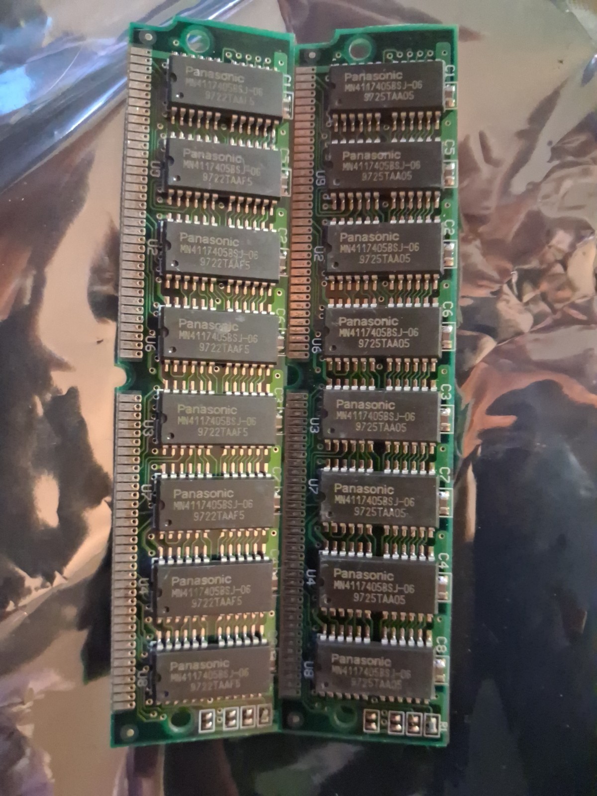 Vintage 72 Pin SIMM 64MB (32MB X 2) Vintage 72 Pin SIMM 64MB (32MB X 2)