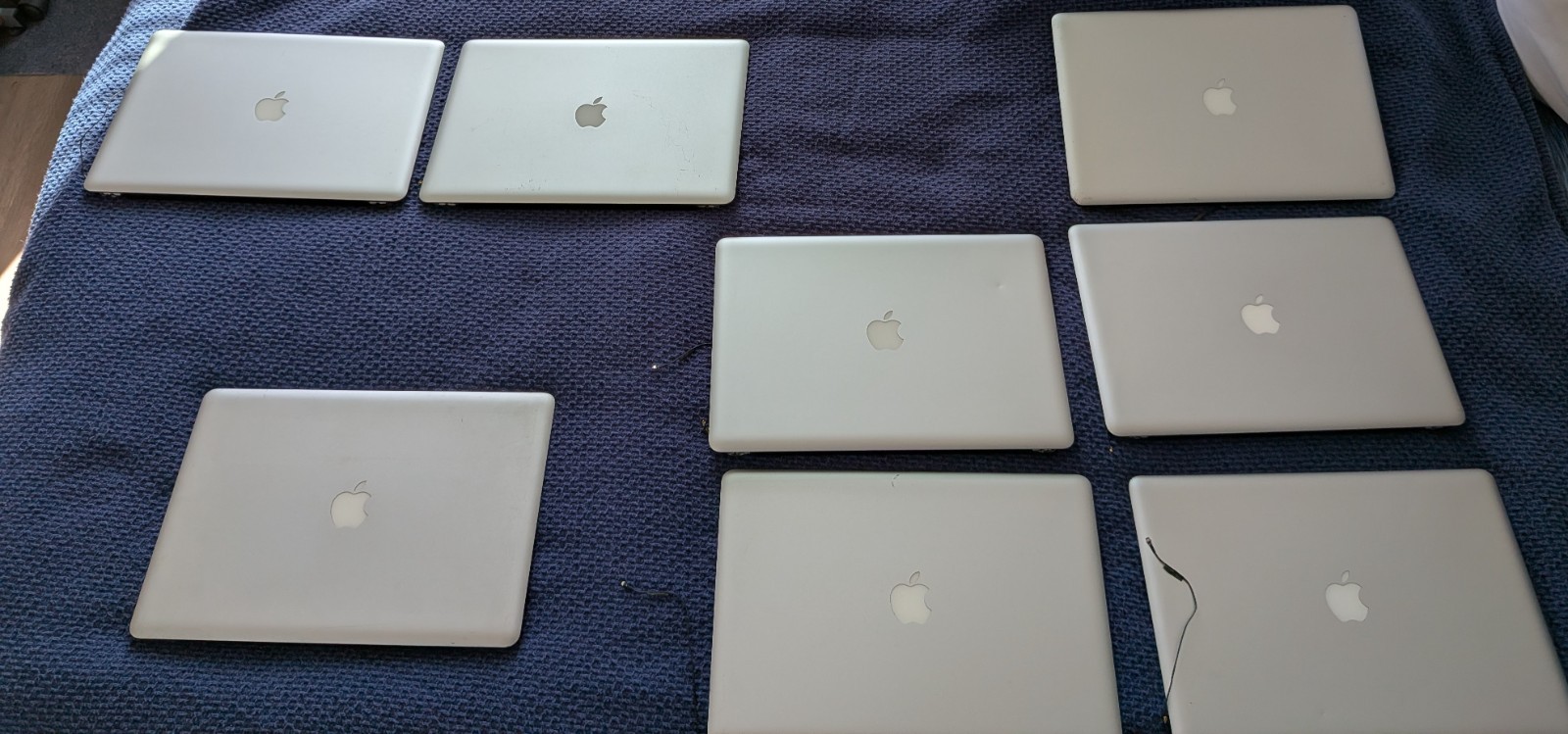 Lot of 9 Macbook Pro Screen 15.4