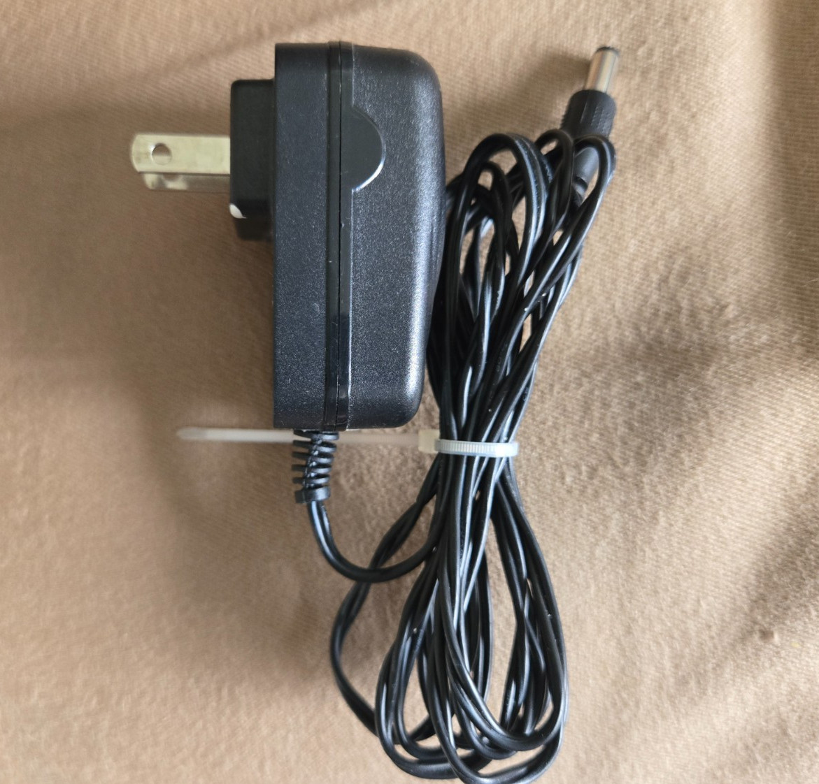 Wanji WJ-Y112600300W 26V 300mA Output Power Adapter Charger ~TESTED~