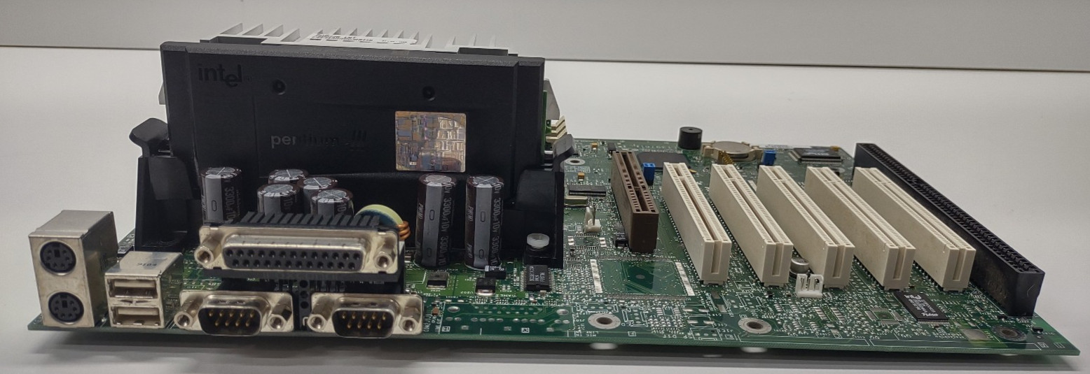 Gateway Slot 1 P3 450 mhtz 32 mb ram TESTED WORKING Vintage Pentium III Clean Gateway Slot 1 P3 450 mhtz 32 mb ram TESTED WORKING Vintage Pentium III Clean