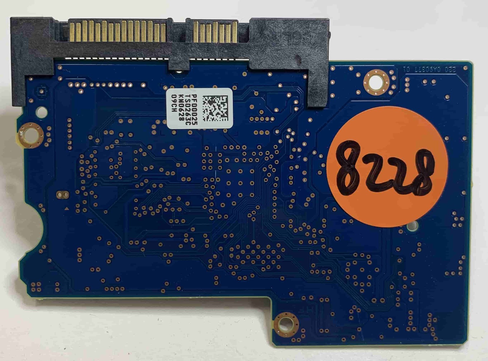 Toshiba DT01ACA100 220 0A90377 01 (8228) PCB for Sale Toshiba DT01ACA100 220 0A90377 01 (8228) PCB for Sale