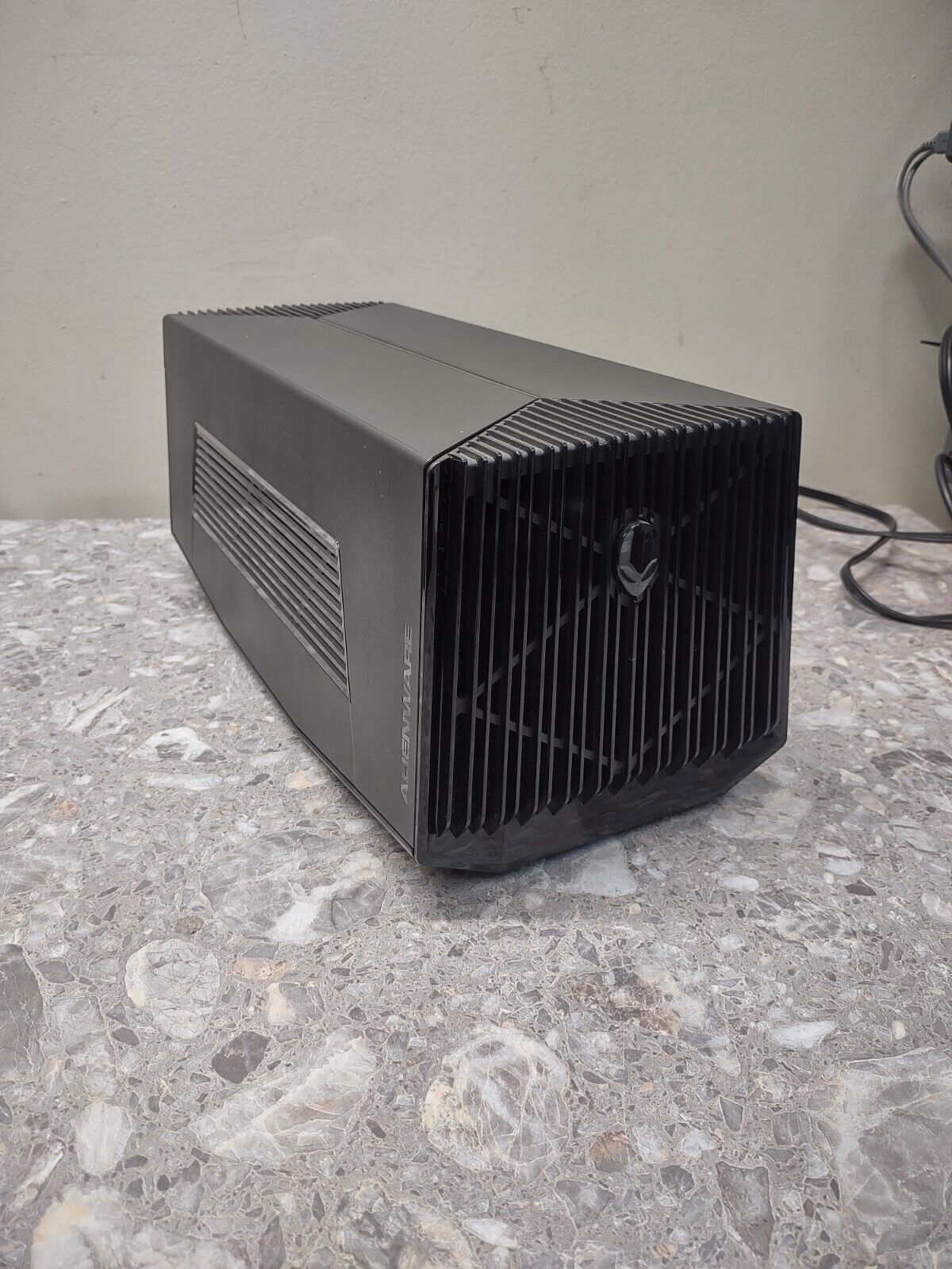 Dell Alienware Graphics Amplifier Model Z01G WITH OUT/ Cables No Graphics Card