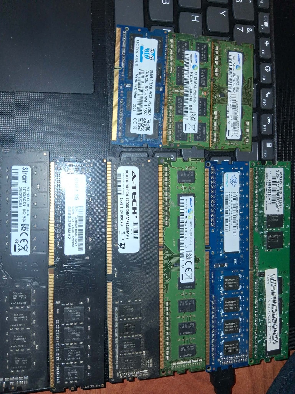 Lot of 9 Mixed Desktop & Laptop RAM Modules — DDR2, DDR3, DDR4 Lot of 9 Mixed Desktop & Laptop RAM Modules — DDR2, DDR3, DDR4