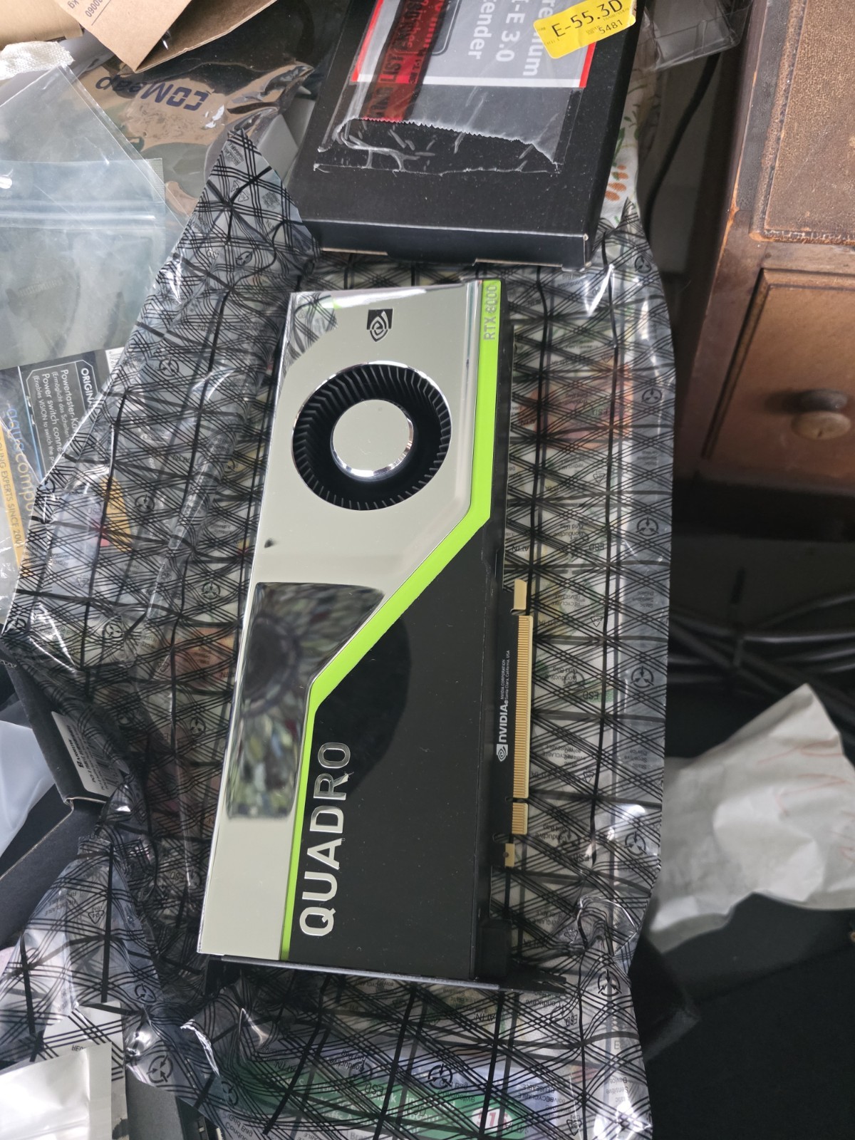 NVIDIA Quadro RTX 8000 48GB + Alphacool Eiswolf GPX-Pro Waterblock NVIDIA Quadro RTX 8000 48GB + Alphacool Eiswolf GPX-Pro Waterblock